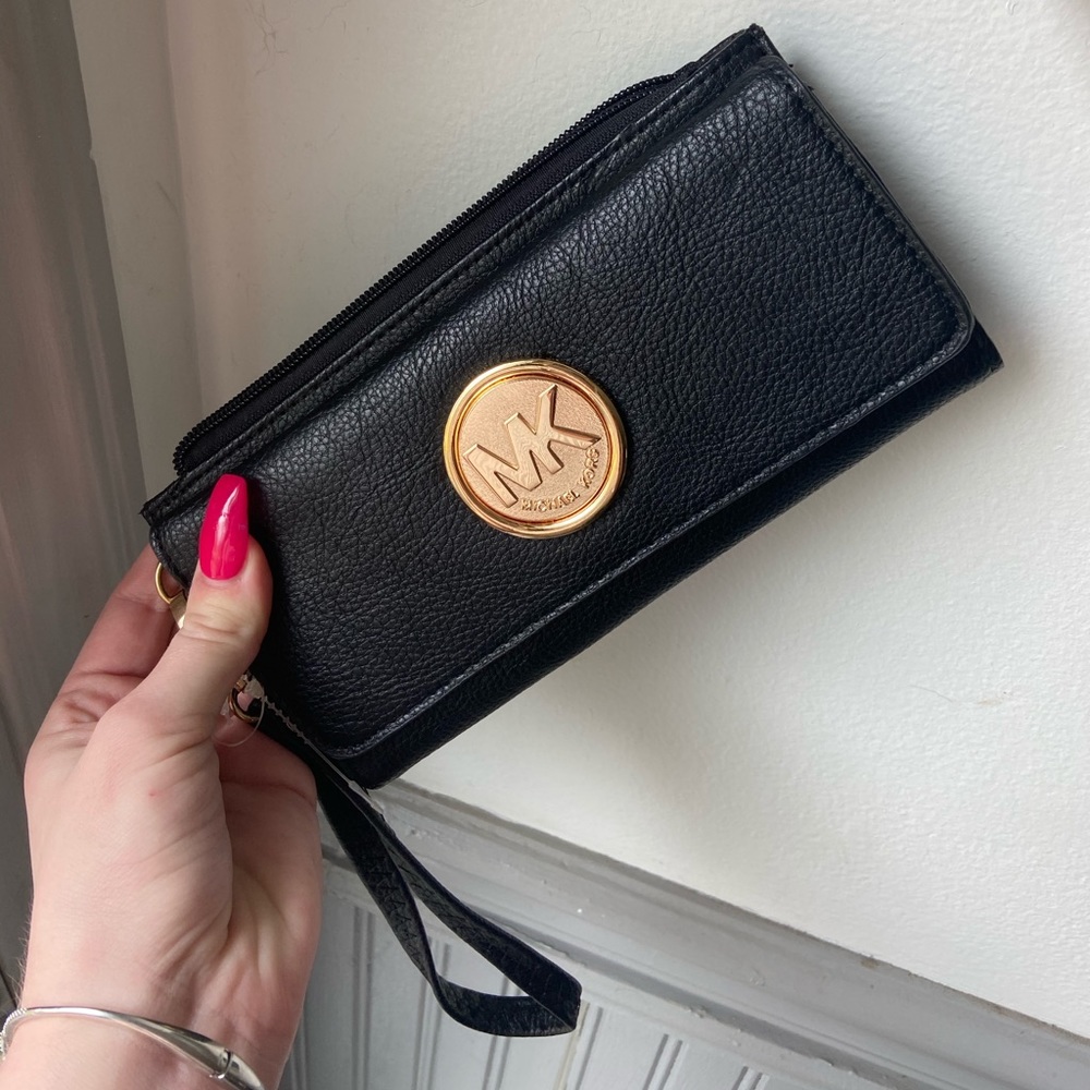 Black MICHEAL KORS wristlet wallet